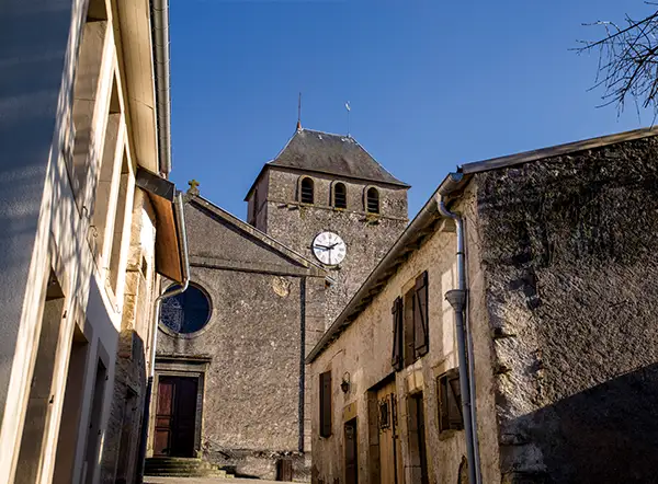 Aîtres fortifiés de la vallée du Rupt de Mad, cimetières fortifiés typiques de Lorraine
